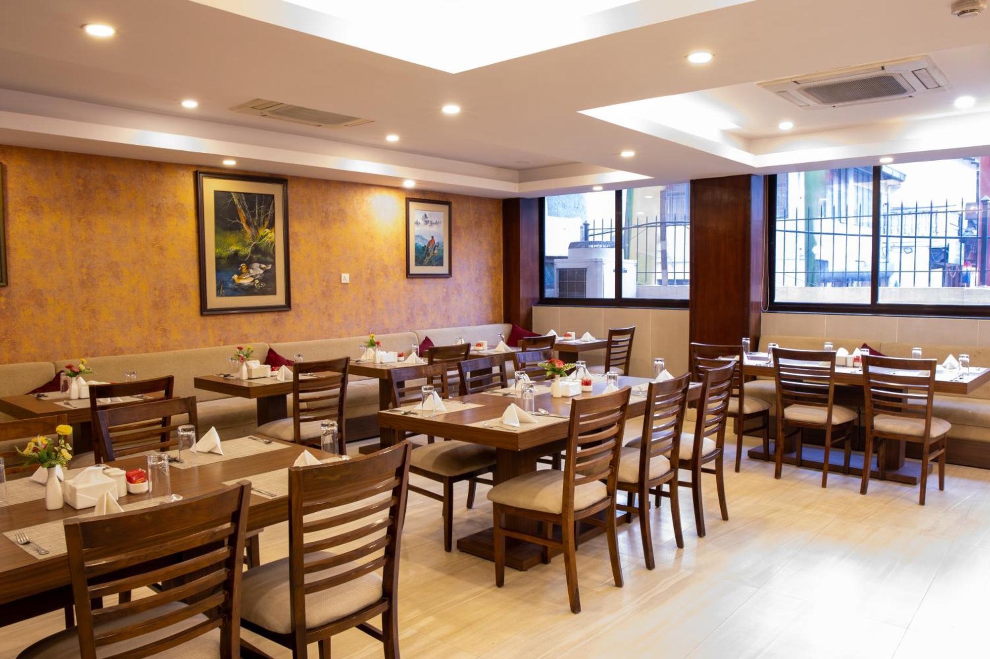 M Hotel Thamel-Kathmandu Bagian luar foto