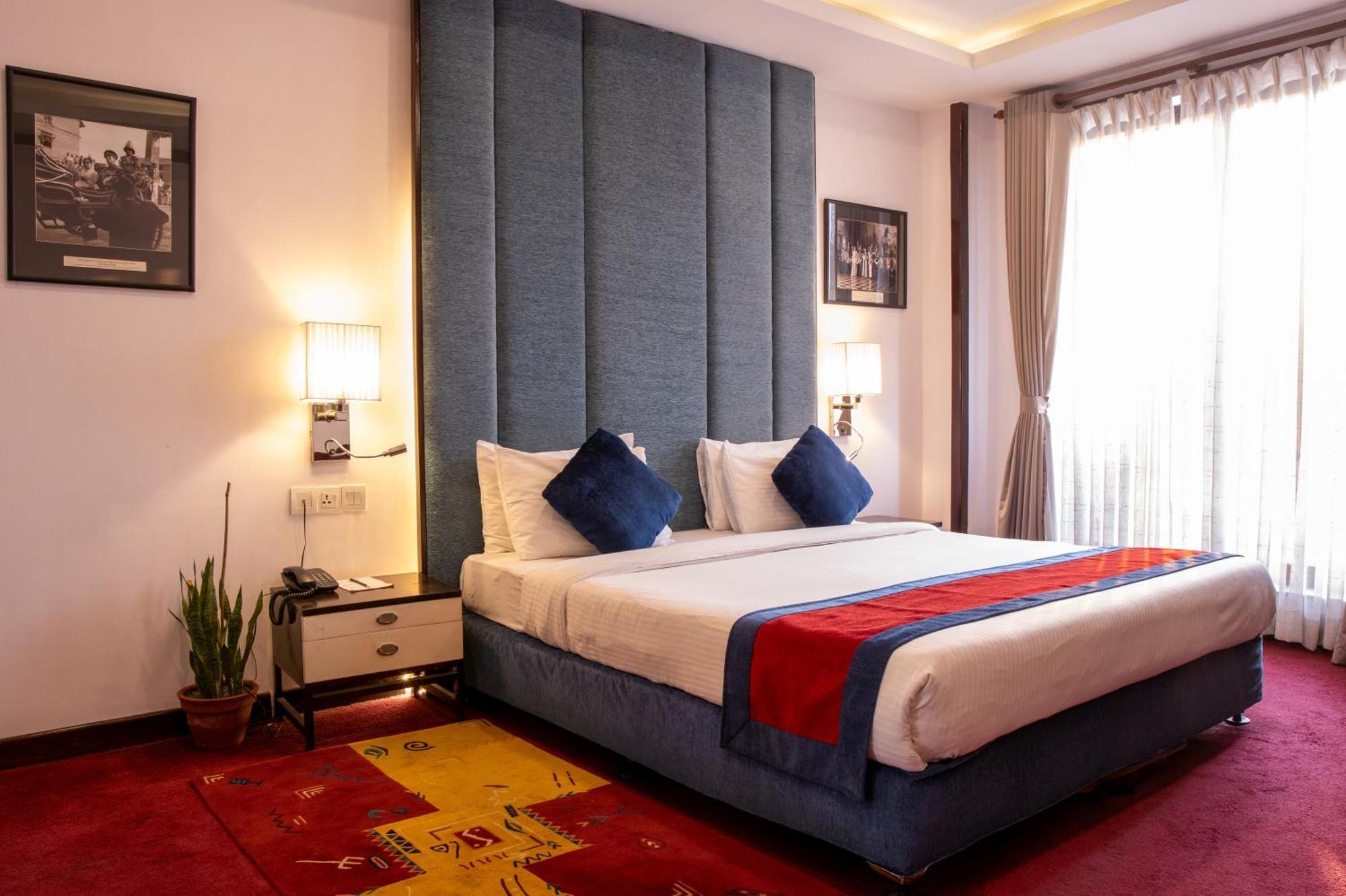 M Hotel Thamel-Kathmandu Bagian luar foto